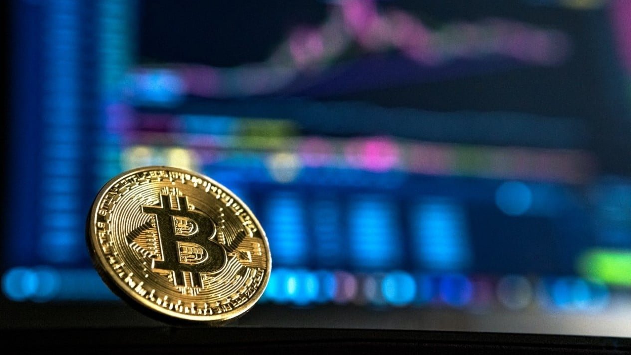 Bitcoin cae un 3% a 66.000 dólares, la sensación de paz entre Estados Unidos e Irán se desvanece y ejerce presión sobre los mercados