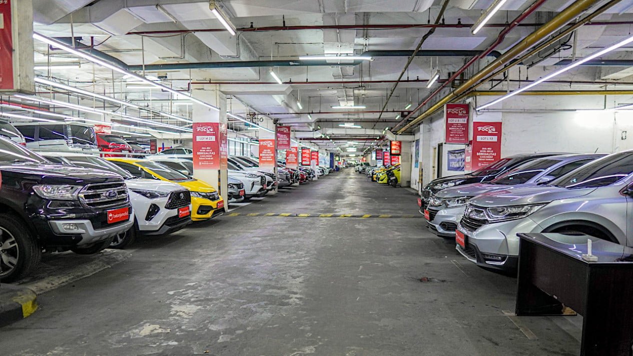 Este coche usado, cómodo y de bajo consumo, cuesta ahora 100 millones de IDR.