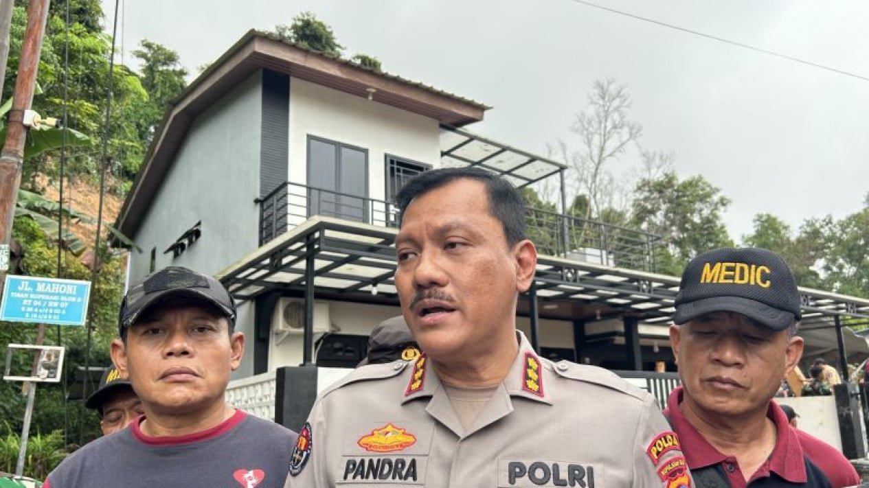 El jefe de la policía antinarcóticos de Pekanbaru es despedido y enviado con 6 de sus subordinados, resulta que es difícil rehabilitar a los usuarios