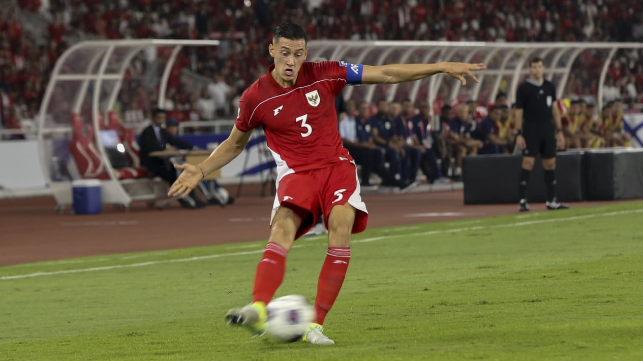 6841ca06047a9-jay-idzes-indonesia-vs-china-di-kualifikasi-piala-dunia-2026_1265_711.jpg