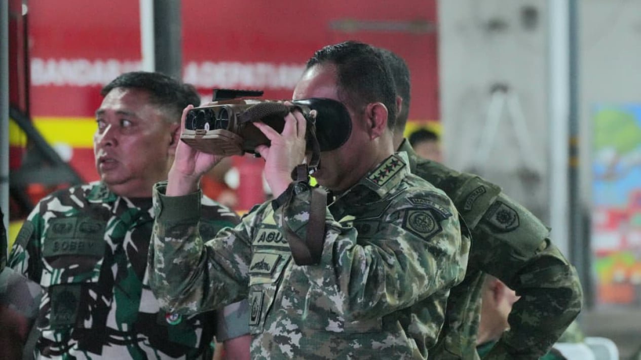 Lista de personalidades que se han desempeñado como líderes del TNI, incluido el sexto presidente de la República de Indonesia