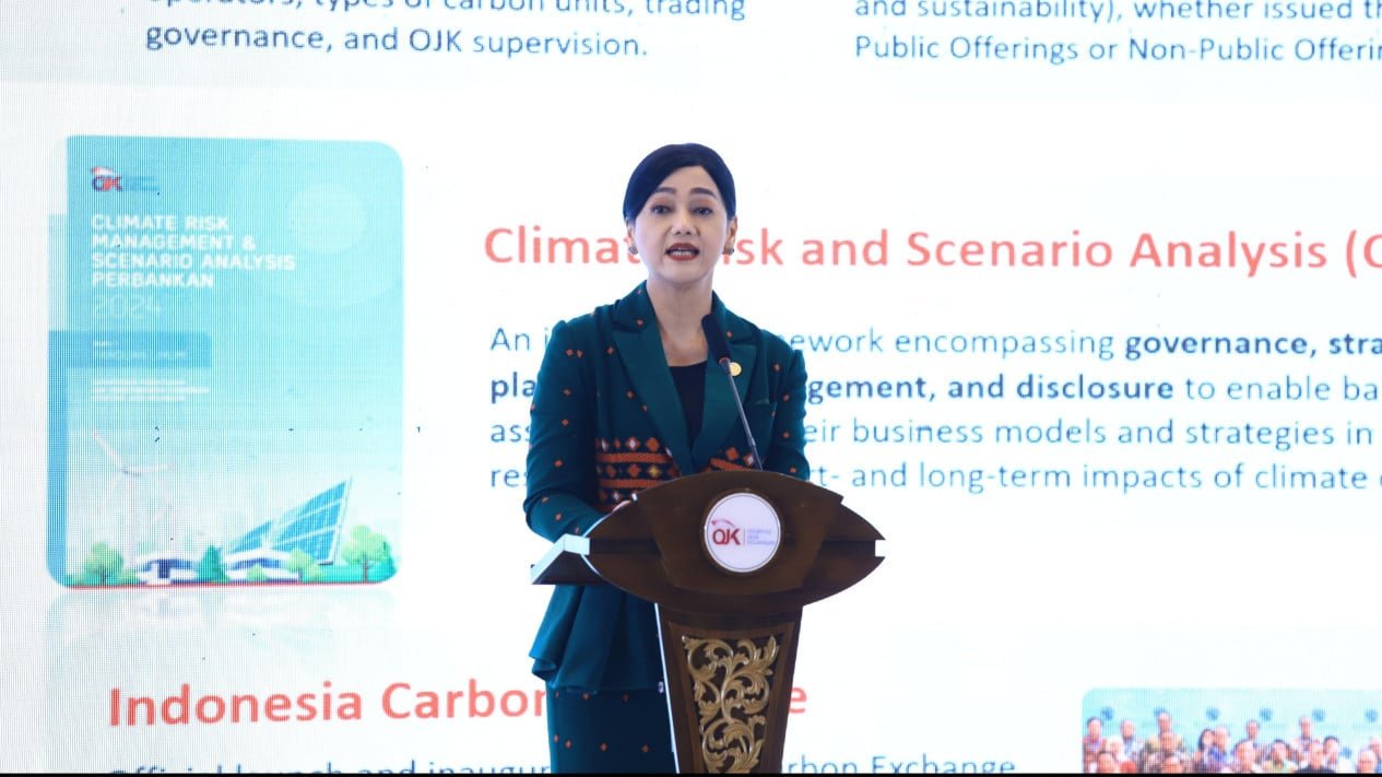 Fitch revisa la perspectiva de RI a negativa, OJK garantiza la continuidad de la estabilidad financiera