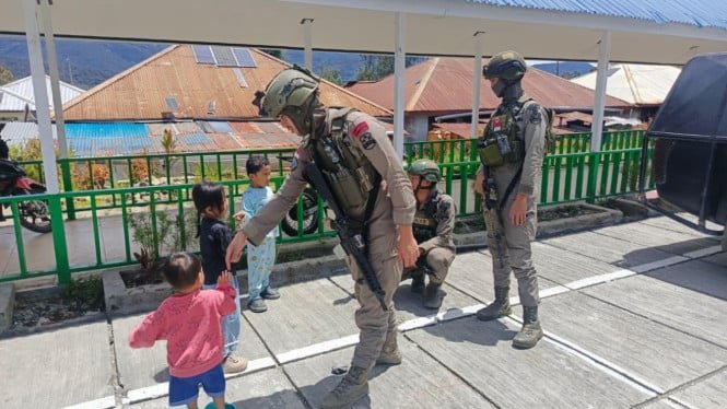 El enfoque humanista se convierte en el “arma” de la policía para fortalecer la confianza pública y mantener la estabilidad de la seguridad en Papúa Interior.