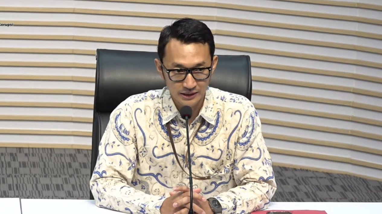 KPK trae a 13 personas a Yakarta durante OTT para Cilacap Regent