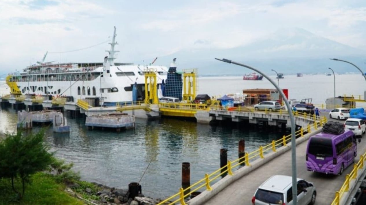 Las llegadas al puerto de Gilimanuk sufren graves atascos, la ASDP abre su voz