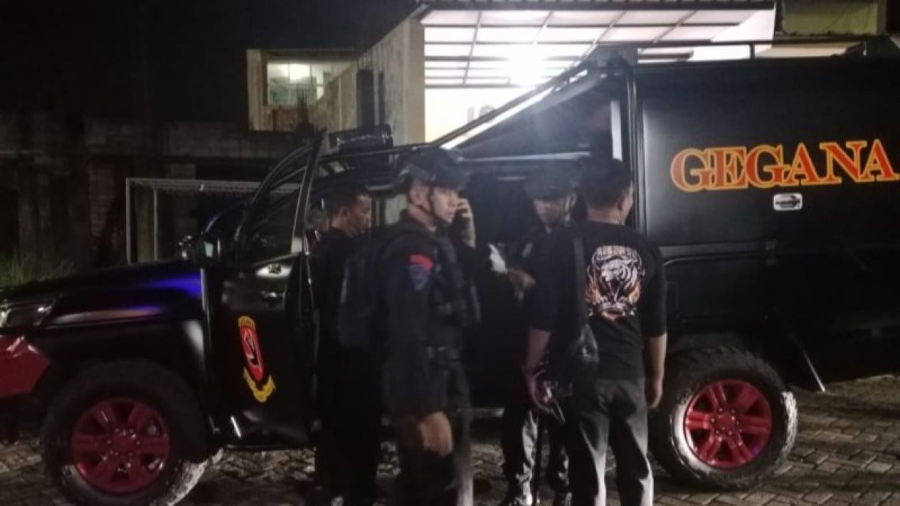 Explosión sacude la mezquita de Jember, el jefe de la policía regional de Java Oriental se dirige directamente a la escena del crimen