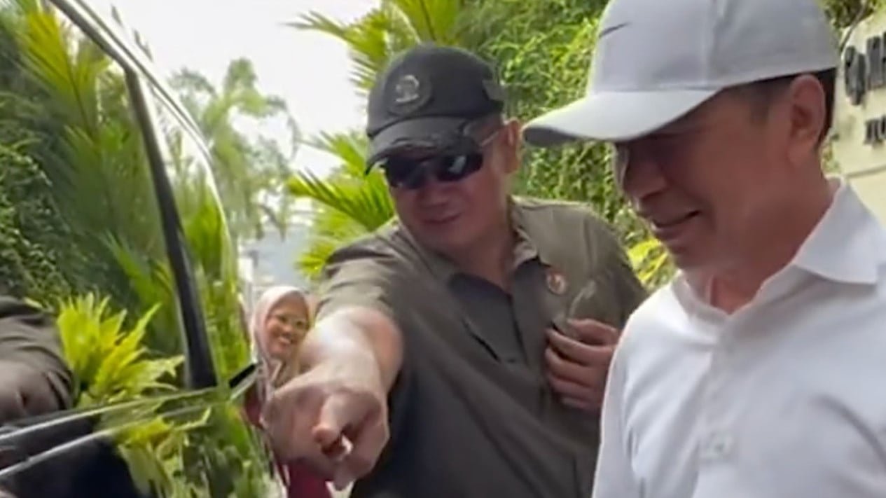 El Toyota Alphard de Jokowi sufrió abolladuras durante la distribución de THR, este es el nuevo precio