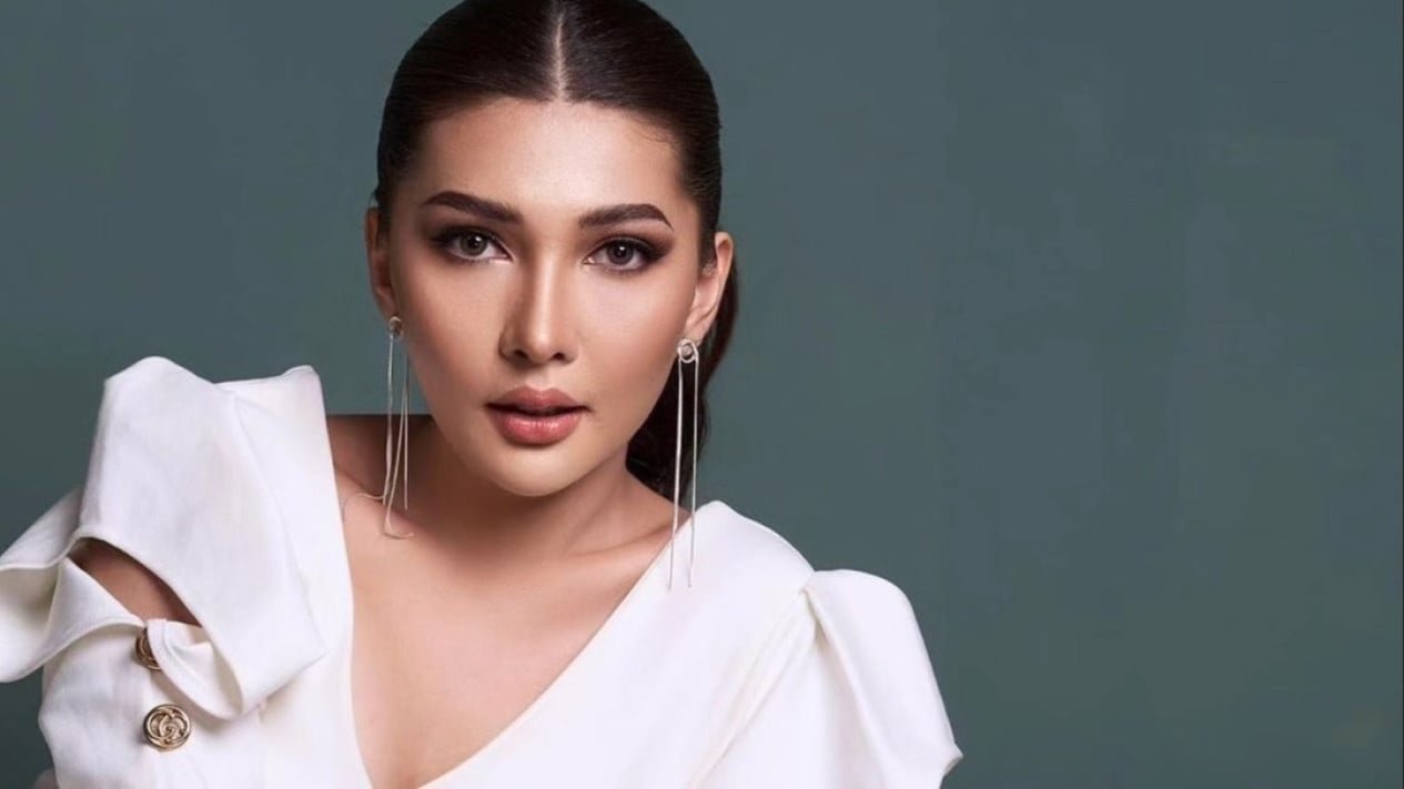 Educación y carrera con estilo de Jeni Rahmadial, finalista de Miss Indonesia que se volvió viral supuestamente gracias a su esposa legal