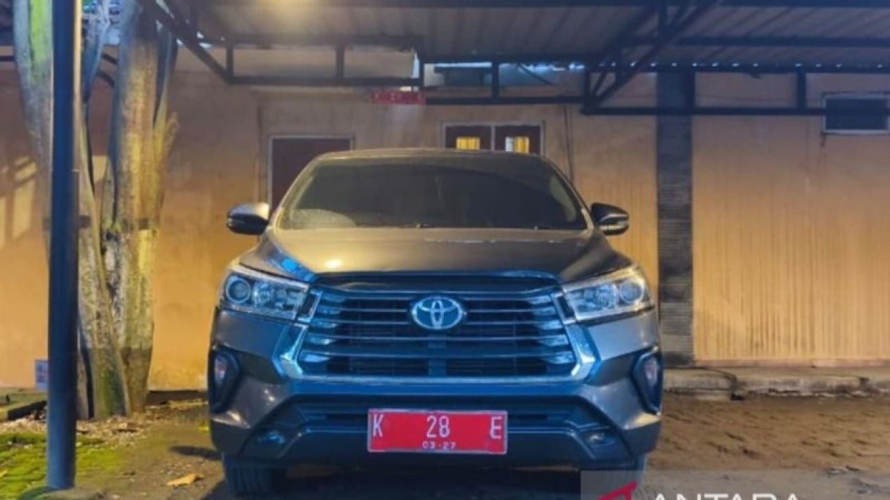 El funcionario de Blora DPRD usa un automóvil oficial para Eid a pesar de que conoce las regulaciones de KPK, su confesión lo hace negar con la cabeza.