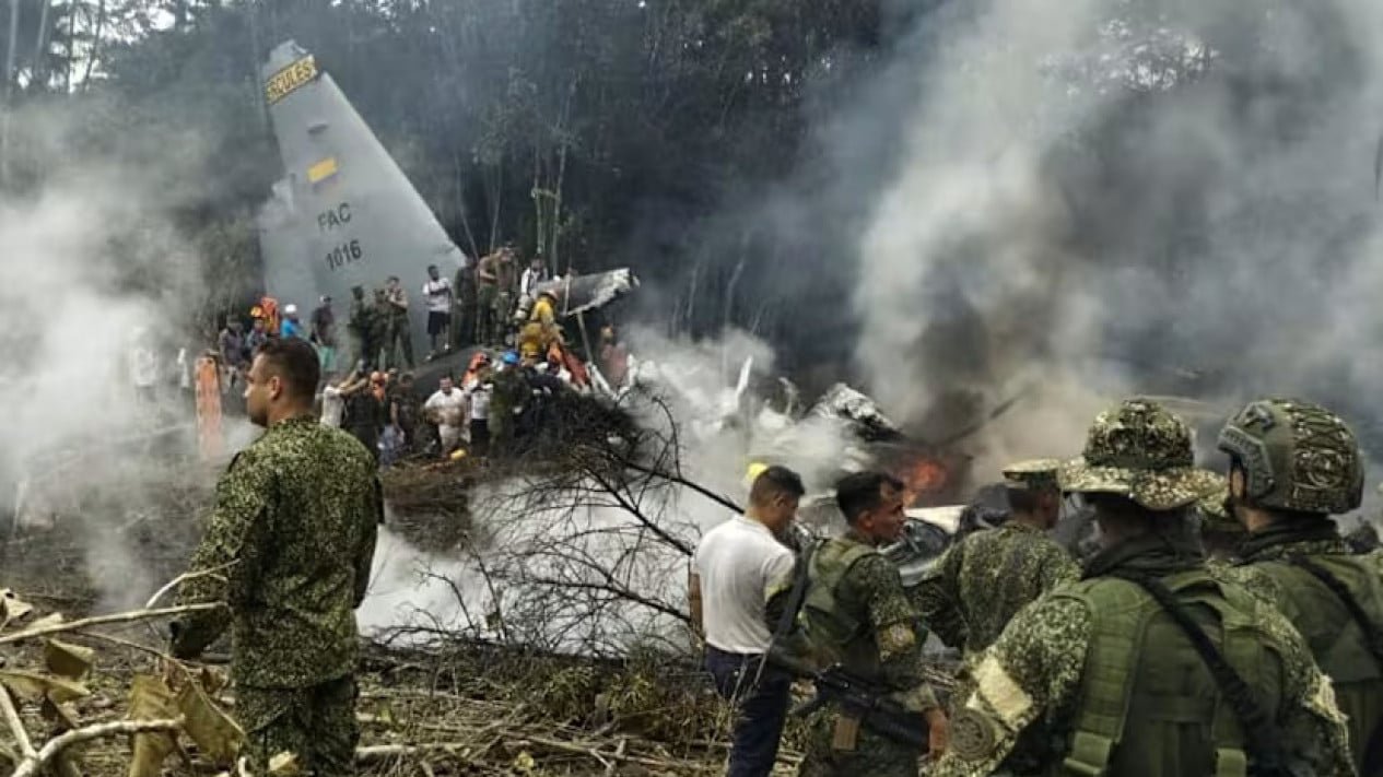 Se estrella avión Hércules del TNI colombiano y mueren 66 personas