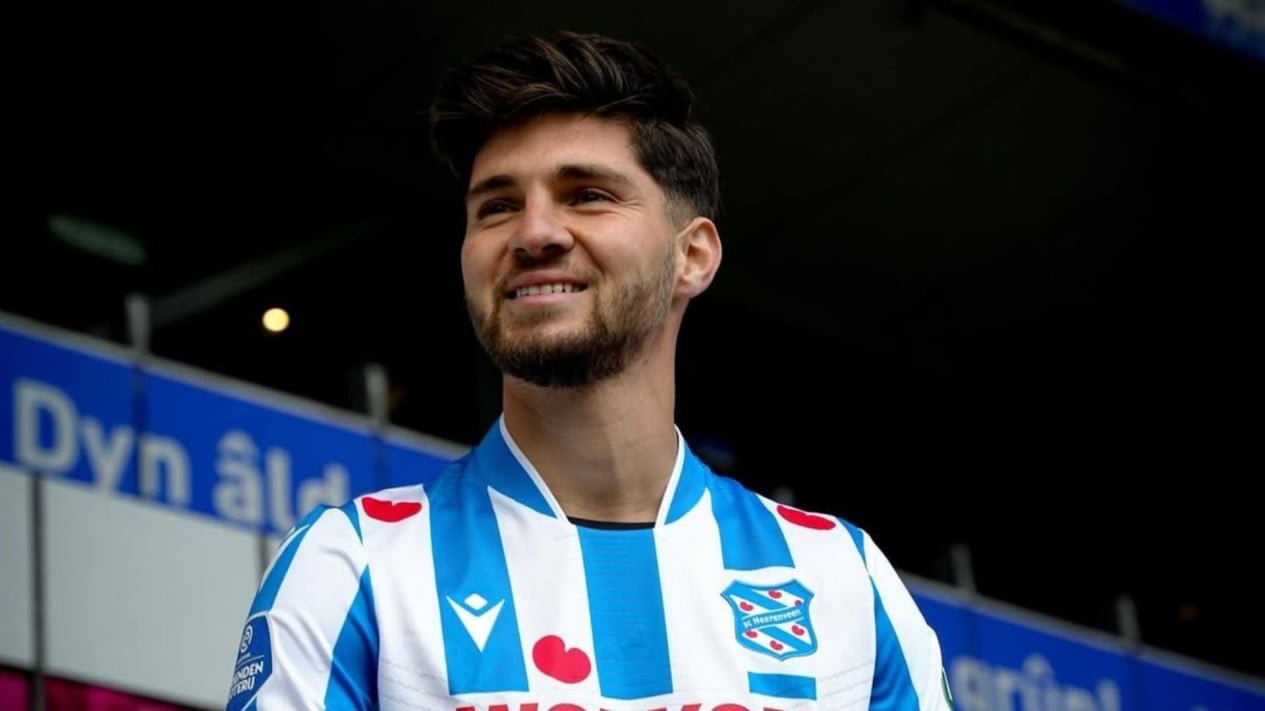 El defensa búlgaro, acusado de haber herido a Miliano Jonathans, pide disculpas a los aficionados de la selección de Indonesia