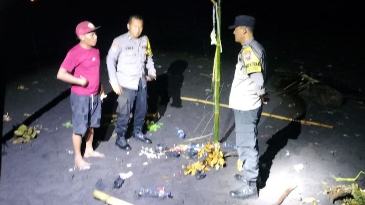 ¡Gran emoción! Diez personas alcanzadas por un rayo en Lumajang, una muerta