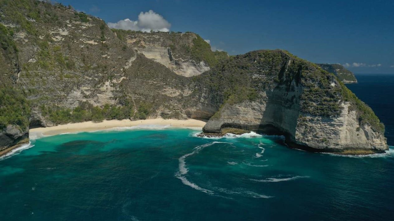 Indonesia elegida para acoger la inauguración del Red Bull Cliff Diving 2026, Bali prepara dos sitios extremos