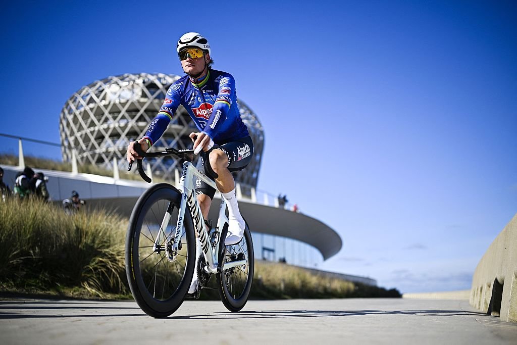 Mathieu van der Poel se retira a España en un jet privado para perfeccionar su forma en el Tour de Flandes