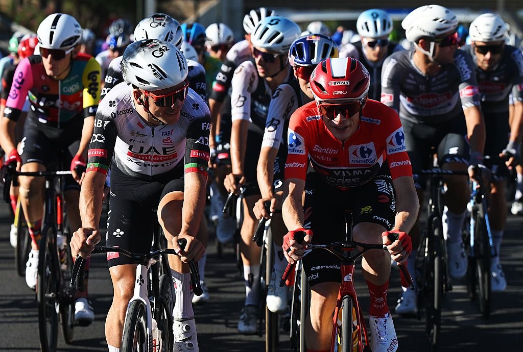 “No arrojes piedras si vives en casas de cristal” – Jonas Vingegaard desestima las críticas de João Almeida a Visma-Lease a Bike