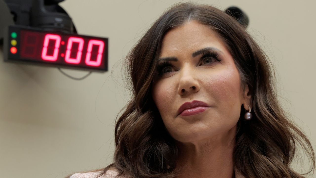 Delitos despedidos de Kristi Noem | El neoyorquino