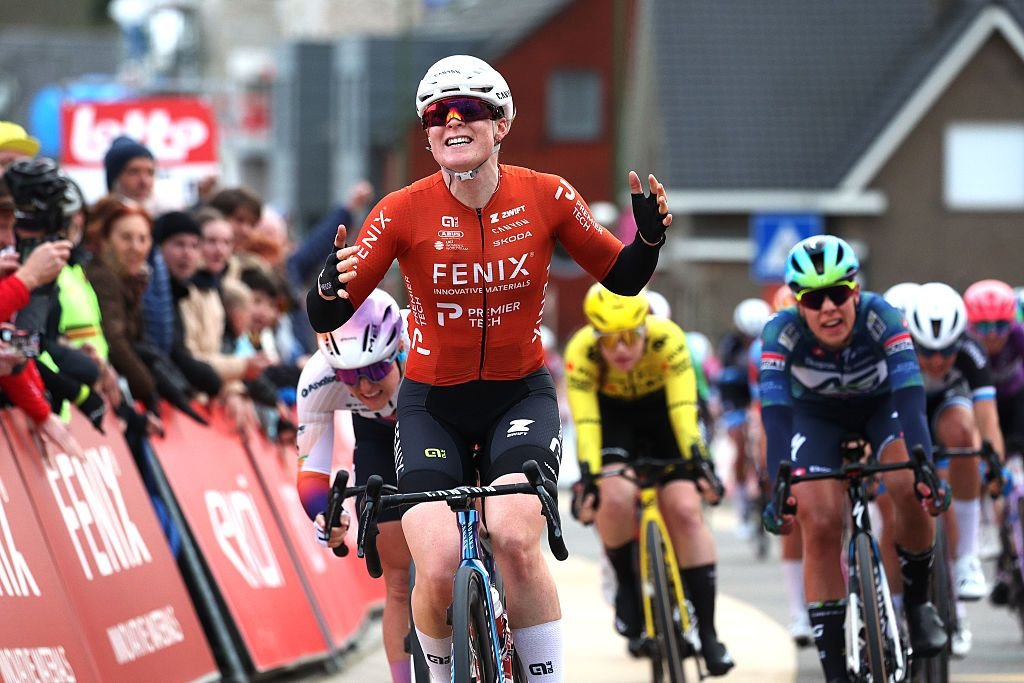 Omloop van het Hageland: Charlotte Kool corre hacia su primera victoria del nuevo año tras la caída de su principal rival en los últimos 6 kilómetros