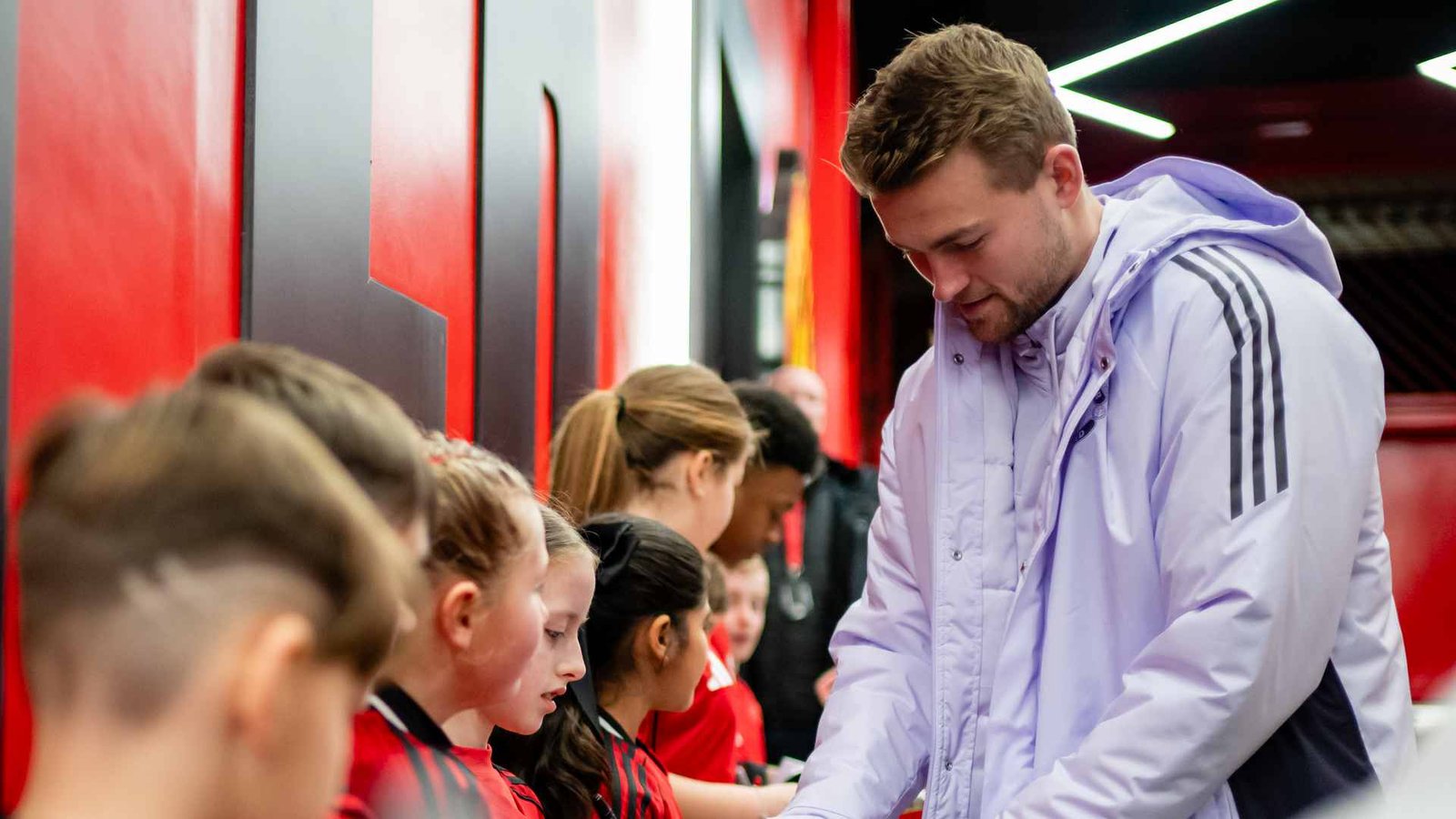 Michael Carrick dice que el United debe tener paciencia con Matthijs de Ligt