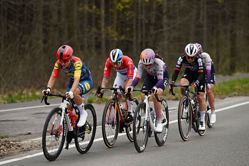 “Está a favor de Lorena, es un poco vergonzoso” – FDJ United-Suez dice que el equipo ADQ de los Emiratos Árabes Unidos tuvo que lanzar ataques contra Wiebes en In Flanders Fields, pero defiende trabajar con ella