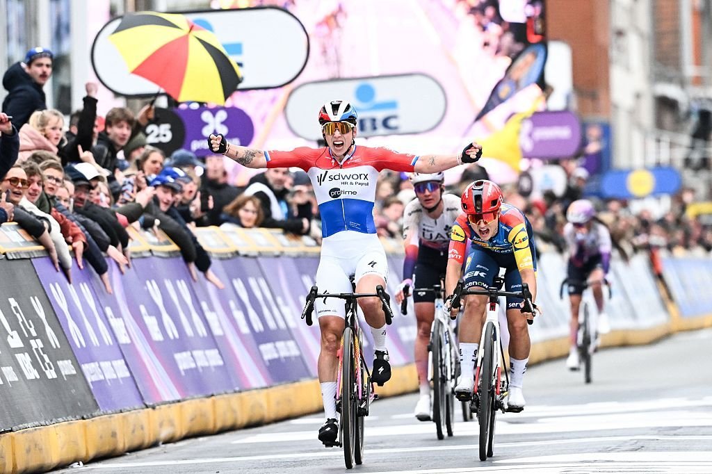 En Flanders Fields Women: Lorena Wiebes acelera para lograr su tercera victoria consecutiva en Wevelgem