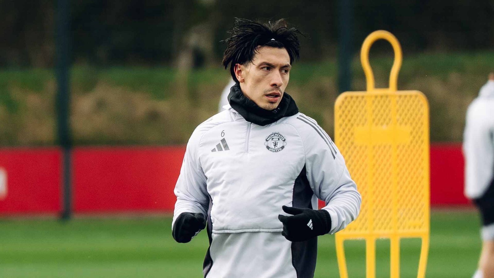 Carrick: Seguiremos trabajando en Lisandro Martínez