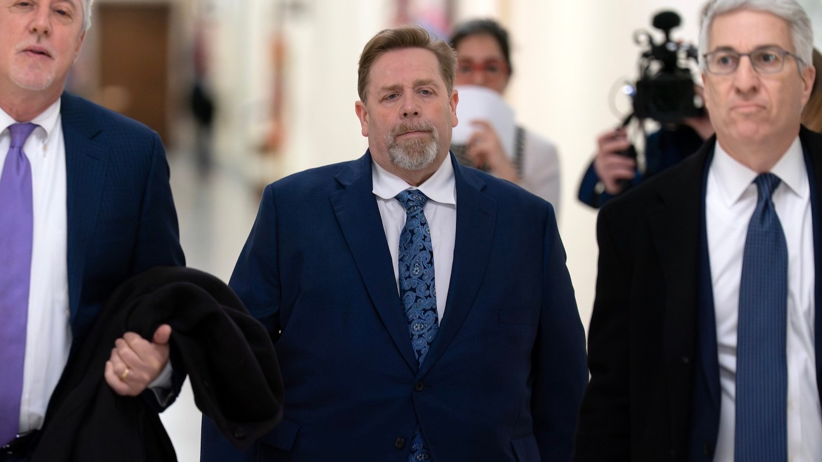 ‘Bebí Kool Aid’: House Oversight publica videos de declaraciones de dos asociados clave de Epstein