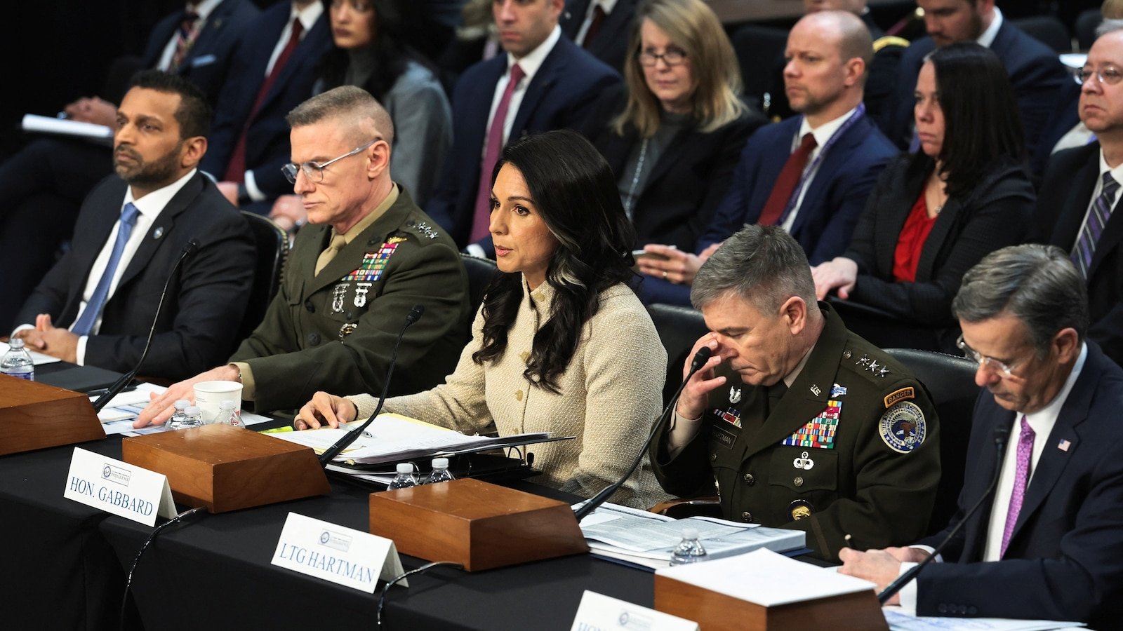 DNI Tulsi Gabbard testifica en una audiencia sobre amenazas en medio de preguntas sobre la guerra de Irán y la renuncia del funcionario antiterrorista