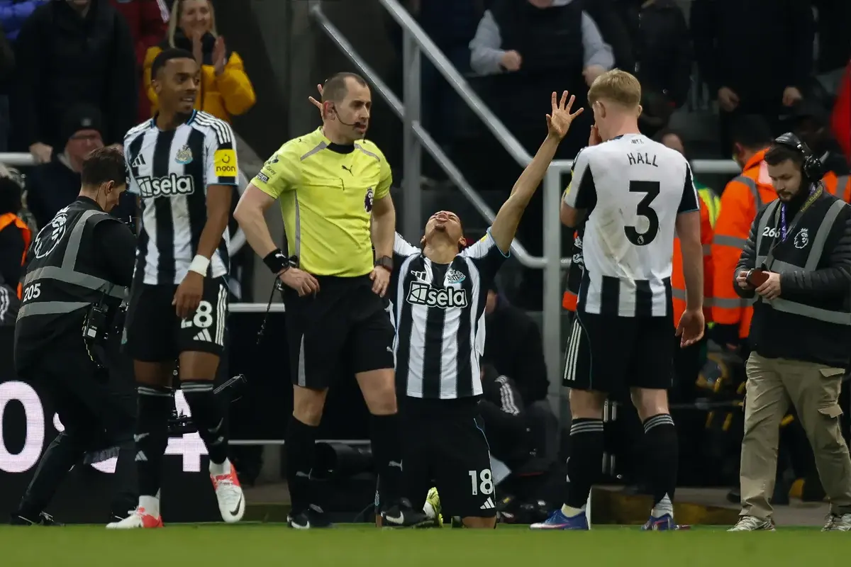 Reacción instantánea de los fanáticos y escritores del Newcastle United después del Newcastle 2 Man U 1