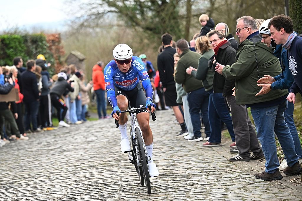 “Estaba un poco agotado en las etapas finales” – La mala suerte arruinó el día del campeón defensor Jasper Philipsen en Kuurne-Brussels-Kuurne