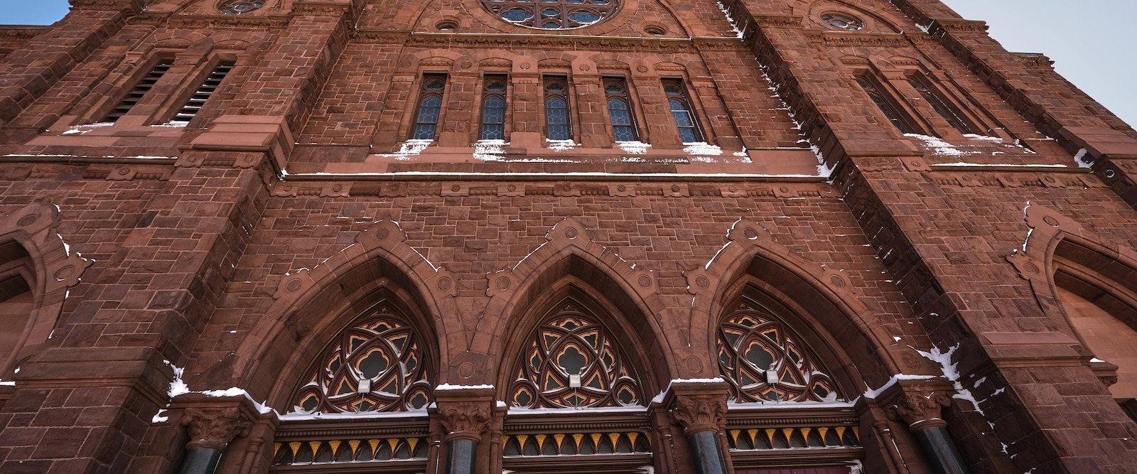 Qué saber sobre la investigación sobre los sacerdotes católicos de Rhode Island y las acusaciones de abuso sexual