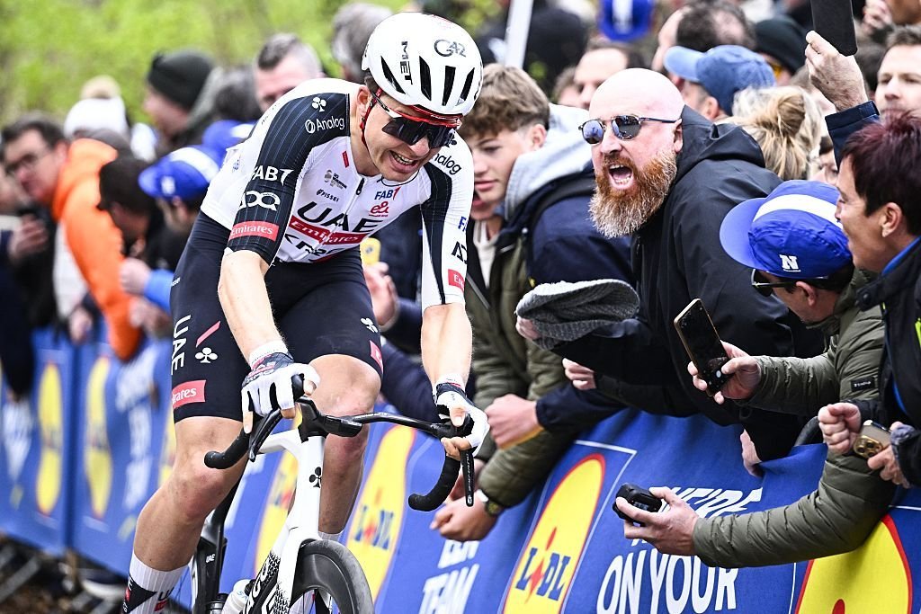 “Intentaban hacerse daño mutuamente” – Florian Vermeersch desaparece en la primera fila durante la batalla final entre Wout van Aert y Mathieu van der Poel en In Flanders Fields
