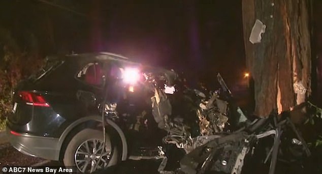 La ciudad del área de Ritzy Bay quedó destrozada después de que la hija de 16 años de una maestra estaba detrás del volante cuando cuatro amigos murieron en un accidente a alta velocidad… luego publicó un video en TikTok que añadió más leña al fuego.