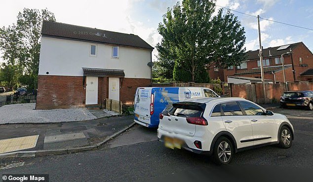 Vacaciones sucias en Booking. com arruinó nuestro fin de semana del Día de la Madre y se negaron a reembolsarnos.