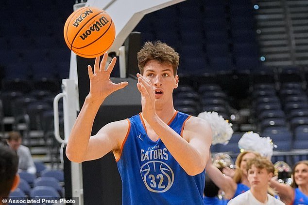 Olivier Rioux de Florida, el jugador más alto del March Madness de todos los tiempos con 7 pies 9 pulgadas, toma una decisión sorprendente sobre su futuro