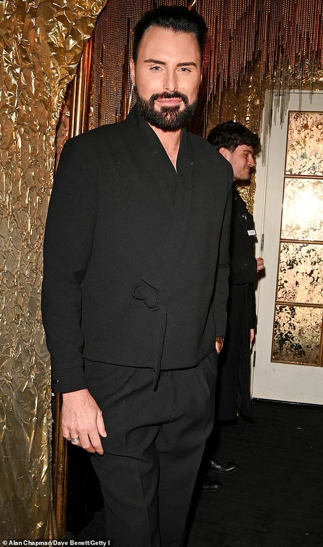 SARAH VINE: Es descaradamente obvio, pero un poco extraño. Mirando a Rylan, Bobby Norris – incluso Clavicular – me sorprende este vínculo indescriptible…