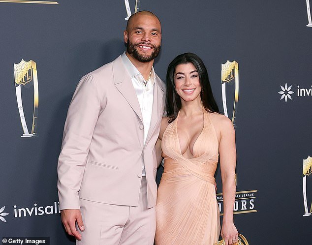 La actualización de Dak Prescott surge del confidente de los Dallas Cowboys después de separarse de su prometida días antes de la boda