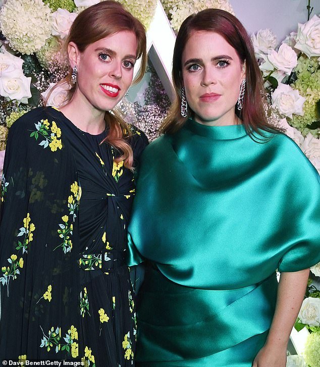 El rey Carlos “invita a las princesas Beatriz y Eugenia al Royal Ascot”