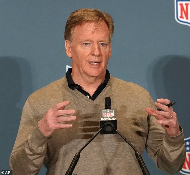 El comisionado de la NFL, Roger Goodell, proporciona información actualizada sobre la investigación sobre los vínculos del copropietario de los Giants, Steve Tisch, con Epstein.