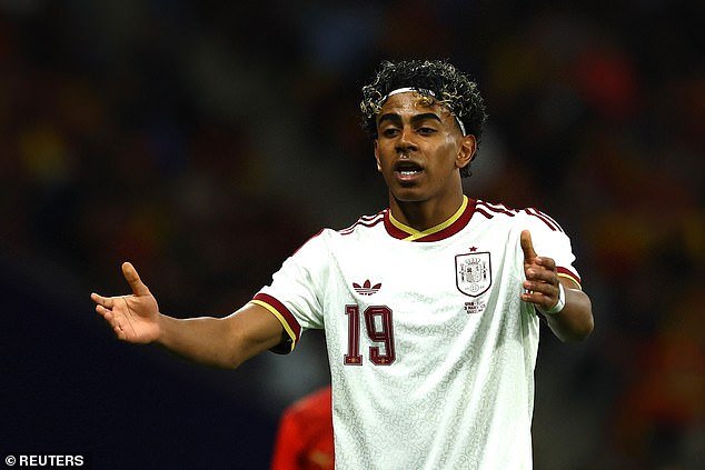 Lamine Yamal arremete contra los fanáticos del OWN después de los cánticos ‘racistas’ durante el amistoso entre España y Egipto: la estrella furiosa, de 18 años, ataca a los fanáticos ‘ignorantes’ en un mordaz ataque público mientras comienza la investigación