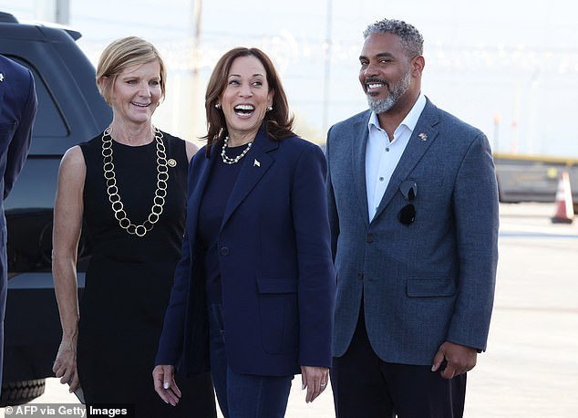 El demócrata estalla en un discurso mal hablado a la 1 a.m. sobre enfrentarse a Trump en la Corte Suprema… Luego hace clic en Eliminar