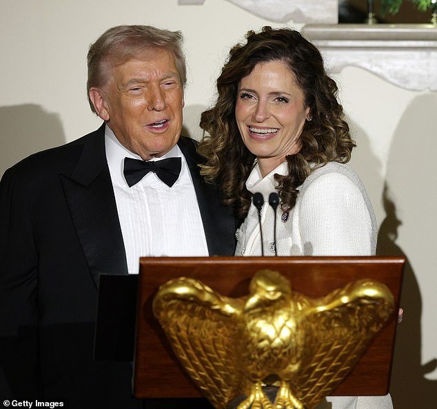 El candidato al Senado respaldado por Trump es un superfanático secreto de las políticas de DEI y exclamó sobre ellas en el apogeo de Awakening Fever