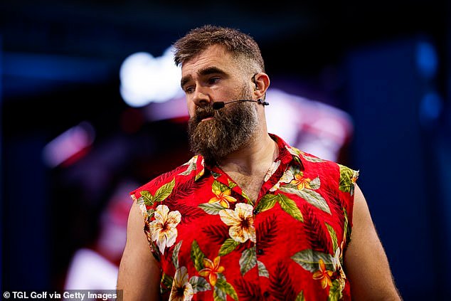 Los fanáticos de los deportes arremeten contra Jason Kelce cuando obtiene otro nuevo papel televisivo con ESPN