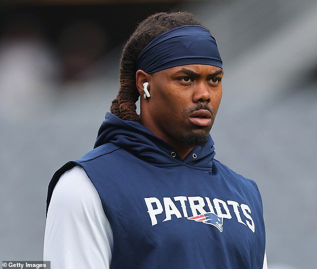 La estrella de la NFL que salvó la vida de un hombre sacándolo de un auto en llamas obtiene un salvavidas en su carrera