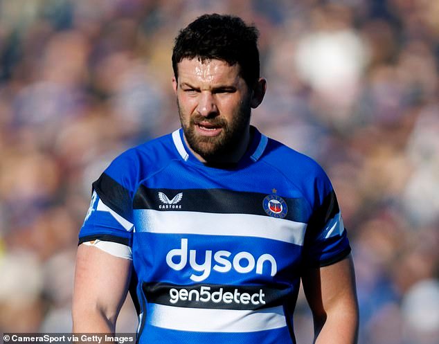 La estrella del rugby inglés Charlie Ewels revela que casi le AMPURAN el pie después de sufrir una infección