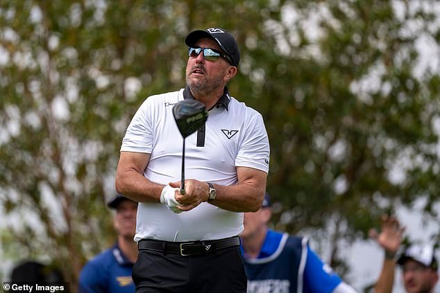 El tres veces campeón Phil Mickelson se retira del Masters para lidiar con una misteriosa emergencia familiar