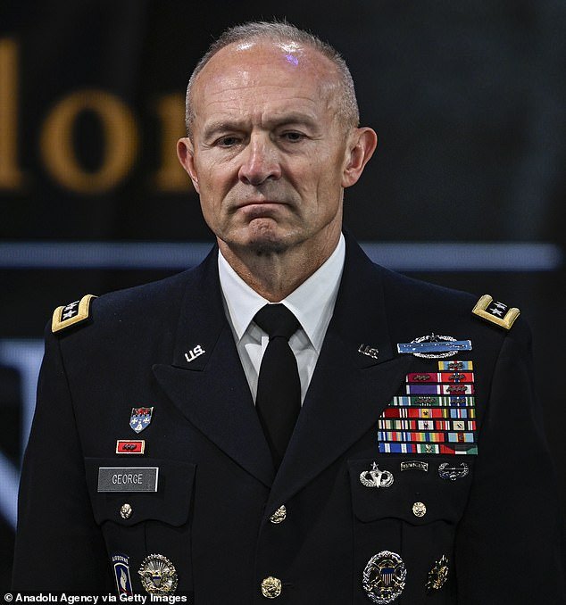 Pete Hegseth despide a un alto oficial militar estadounidense en medio de la guerra con Irán