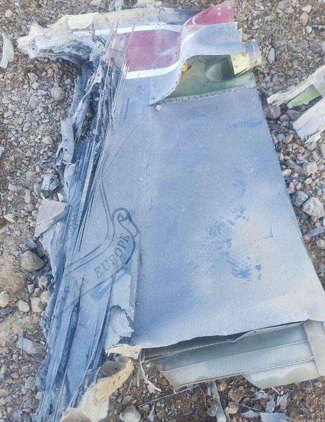 Irán otorga BONIFICACIONES a los pilotos estadounidenses mientras el régimen publica imágenes escalofriantes que afirman haber derribado un avión estadounidense