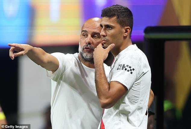 Pep Guardiola revela la postura del Manchester City sobre Rodri después de que la estrella insinuara interés en una mudanza explosiva al Real Madrid, cuando le queda poco más de un año de contrato.