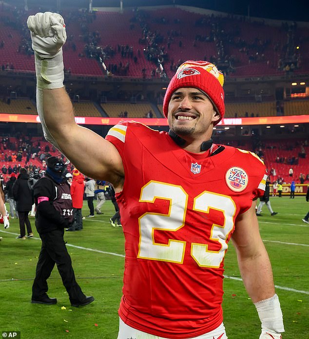 La estrella de los Chiefs casi fue cambiada a los New York Giants antes de recortar el salario para quedarse en Kansas City