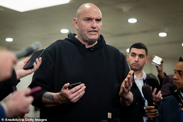 Senador demócrata advierte sobre amenaza terrorista en el draft de la NFL en medio de la guerra con Irán mientras hace un llamamiento desesperado al DHS